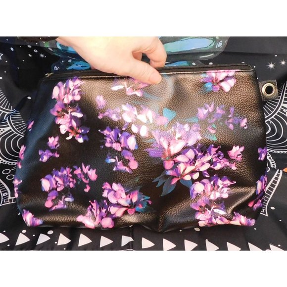 Victoria's Secret Black Floral Makeup Bag - Picture 2 of 4